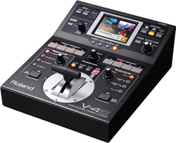O vdeo mixer Roland V-4EX (Divulgao)